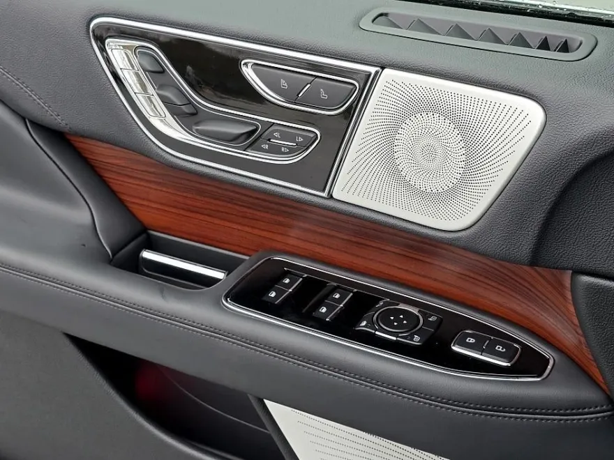 2024 Lincoln Navigator Reserve photo 32