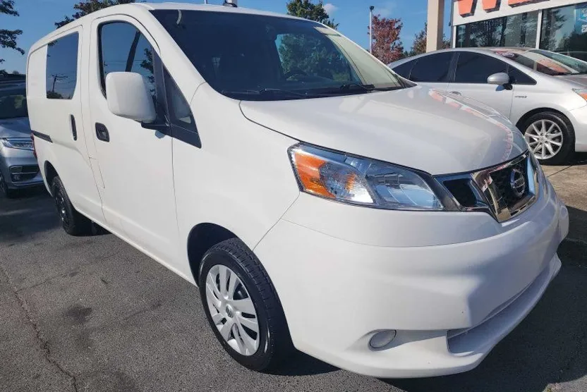 2020 Nissan NV200 SV photo 1