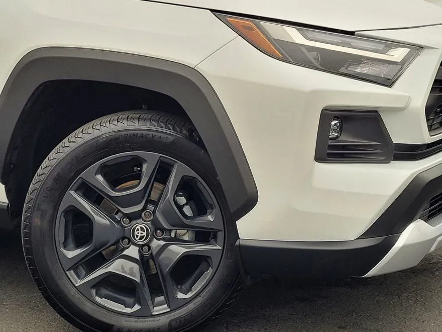 2022 Toyota RAV4 Adventure photo 1