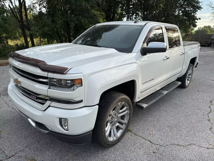 2018 Chevrolet Silverado 1500 LTZ photo 1