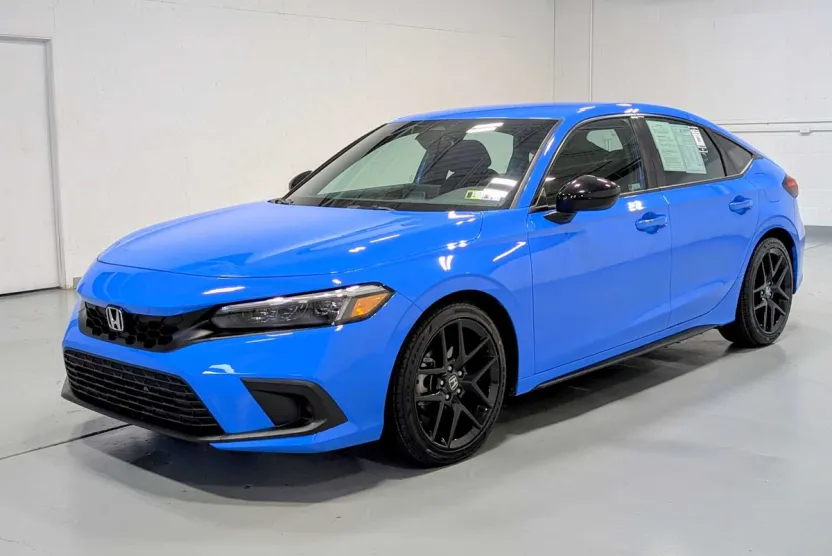 2023 Honda Civic Hatchback Sport photo 1