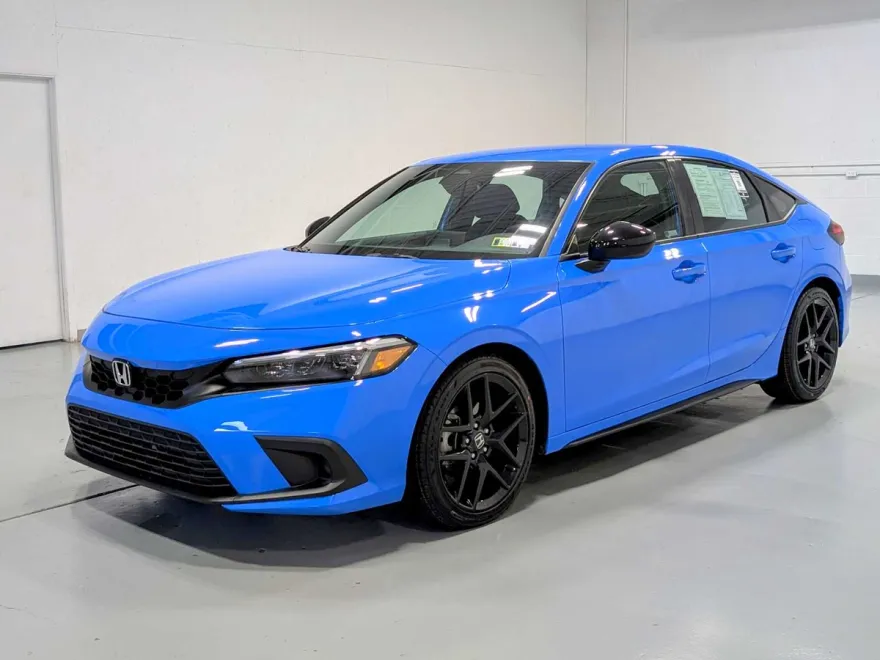 2023 Honda Civic Hatchback Sport photo 1