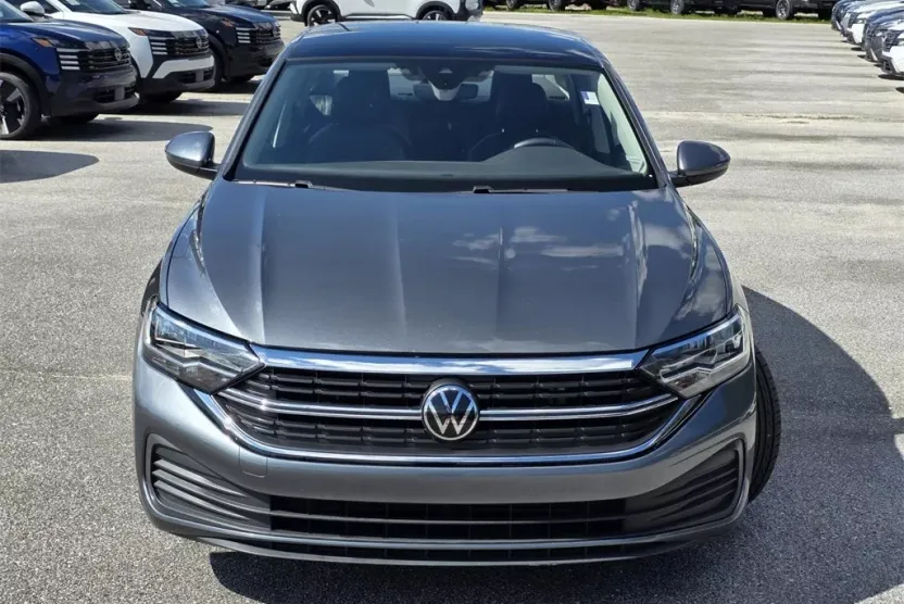 2024 Volkswagen Jetta 1.5T SE photo 1