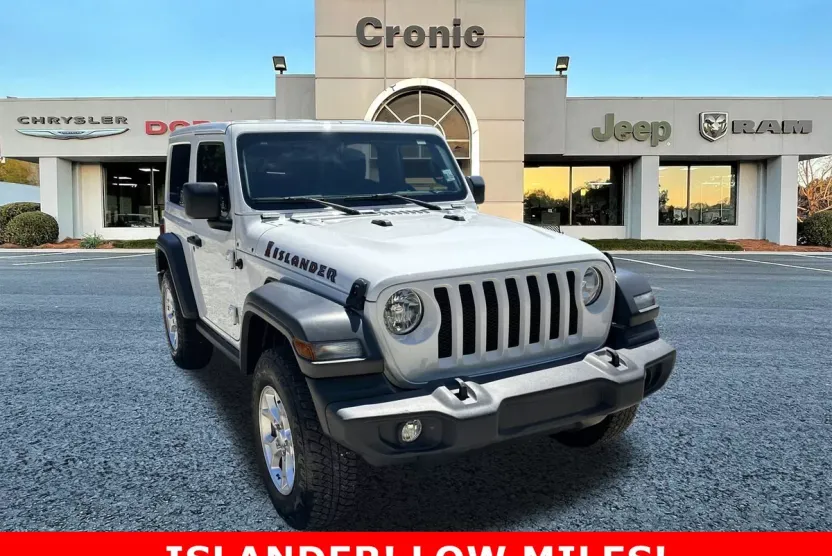 2021 Jeep Wrangler Islander photo 1