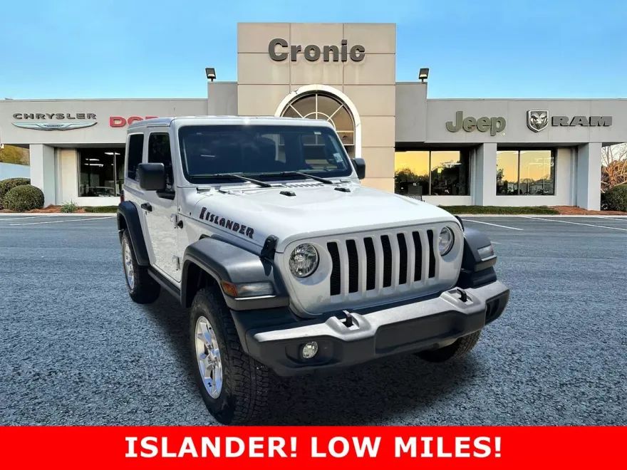 2021 Jeep Wrangler Islander photo 1
