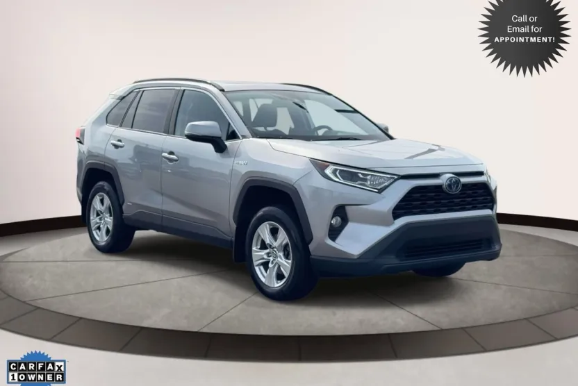 2020 Toyota RAV4 Hybrid XLE photo 1