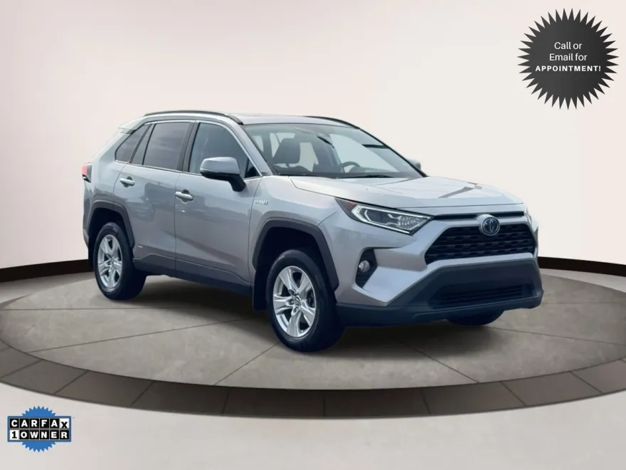 2020 Toyota RAV4 Hybrid XLE photo 1