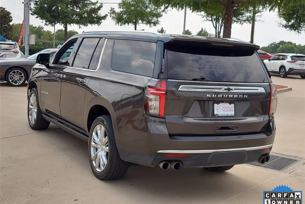 2021 Chevrolet Suburban High Country photo 1