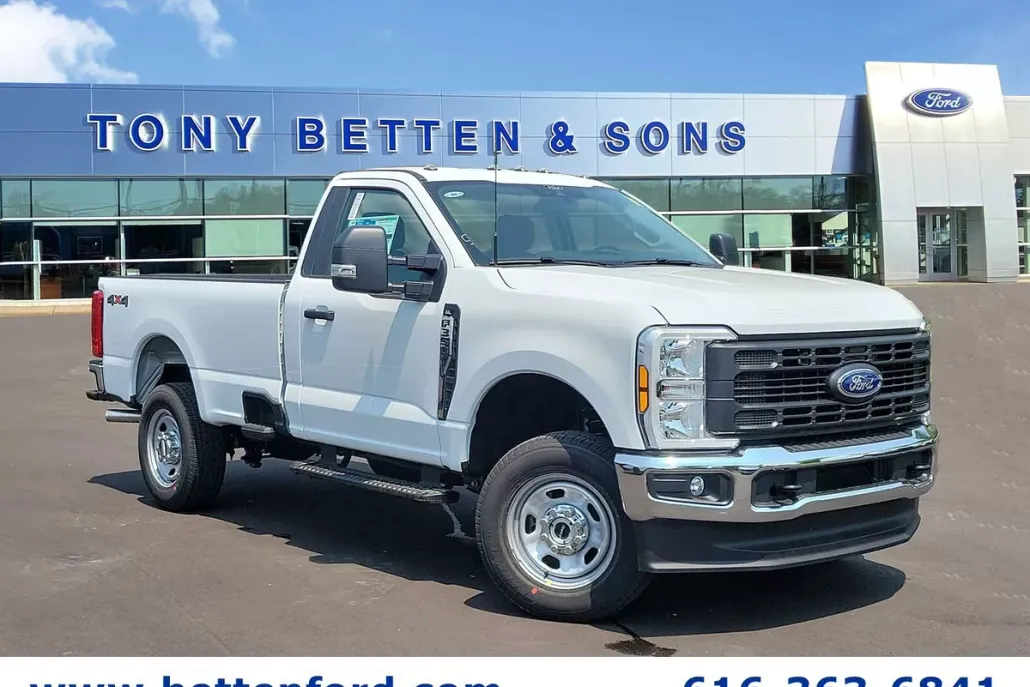 2025 Ford F-350 XL photo 1