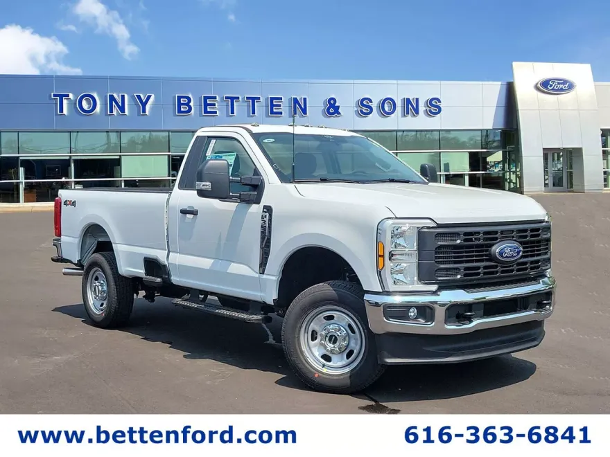 2025 Ford F-350 XL photo 1