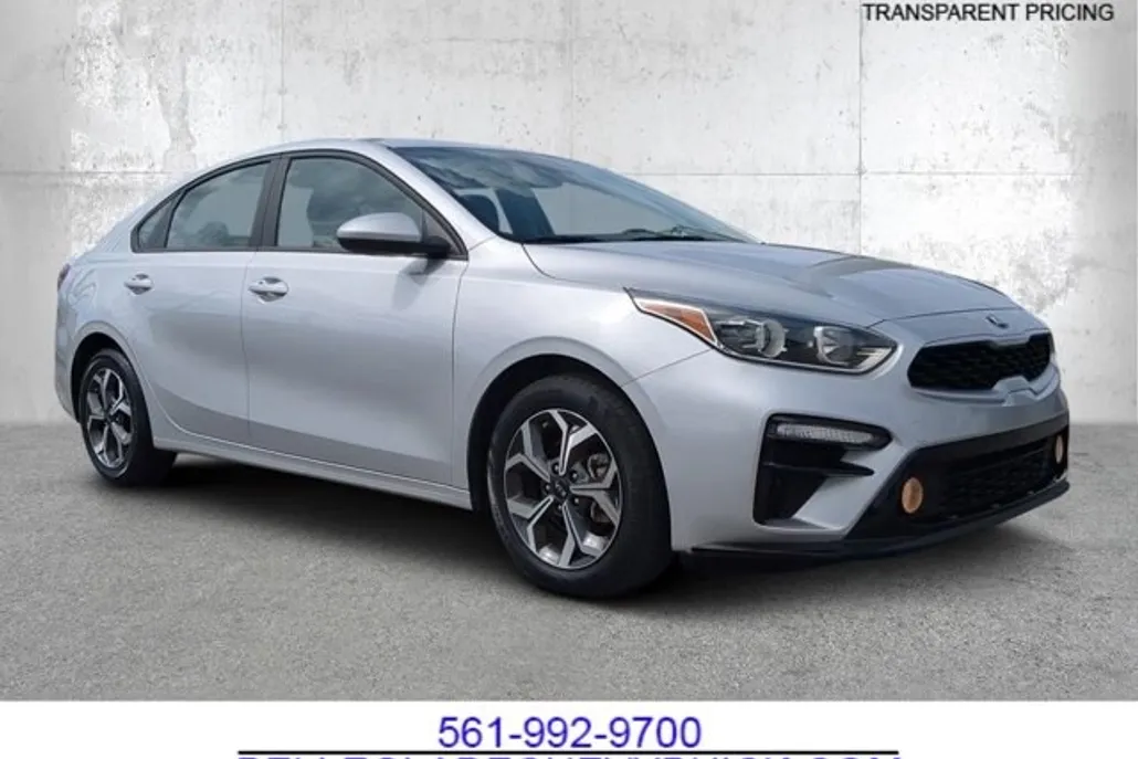 2021 Kia Forte LXS photo 1