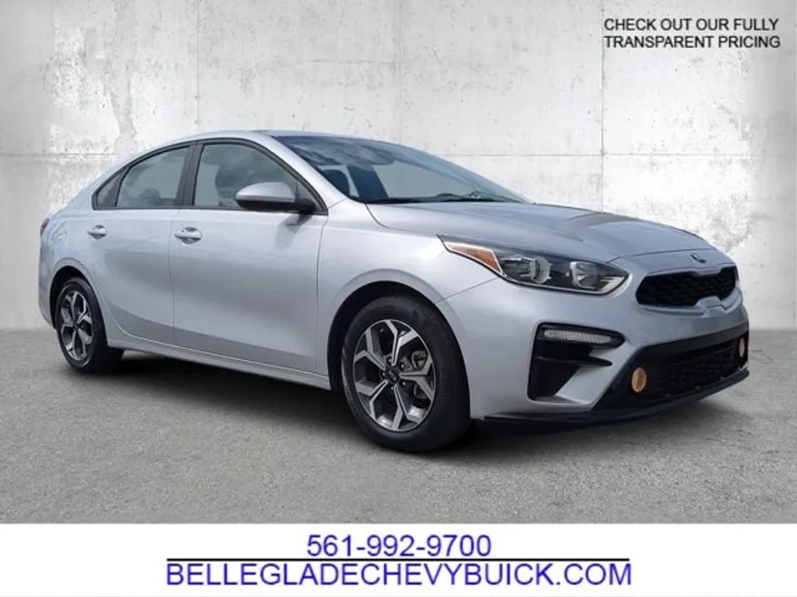 2021 Kia Forte LXS photo 1