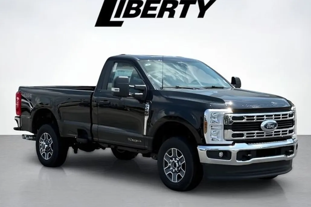 2025 Ford F-250 photo 1