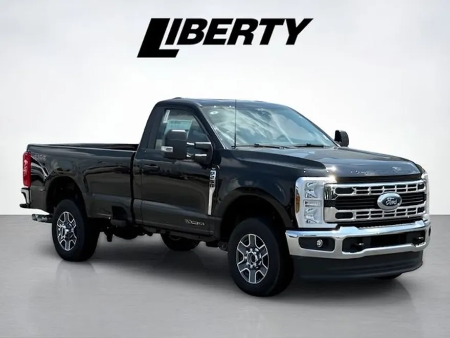 2025 Ford F-250 photo 1