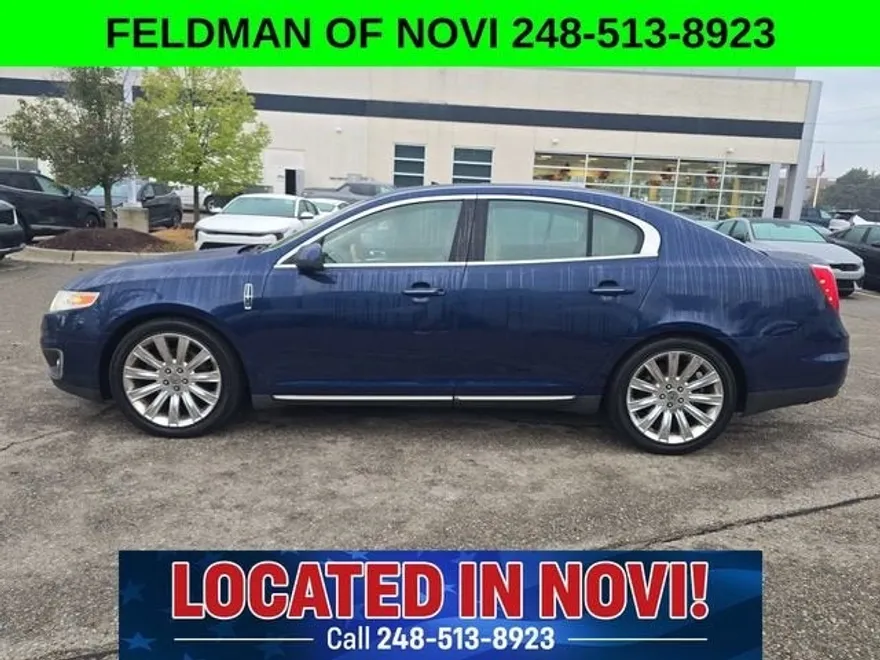 2012 Lincoln MKS photo 1