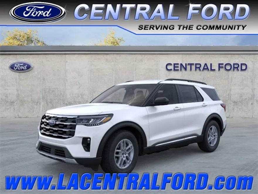 2025 Ford Explorer photo 1