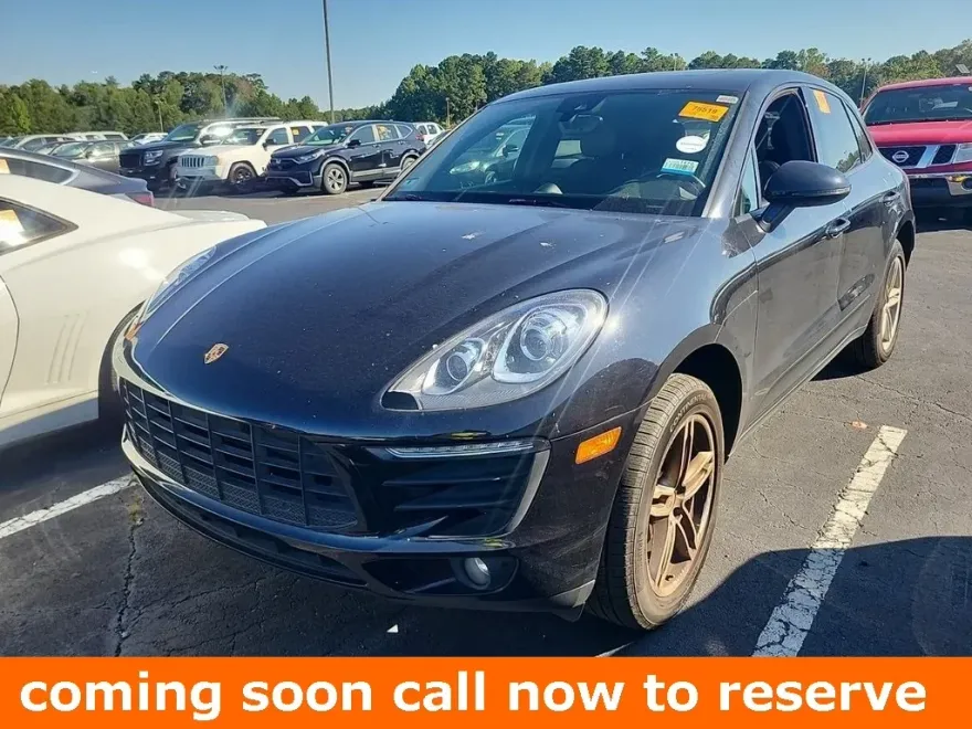 2017 Porsche Macan Base photo 1