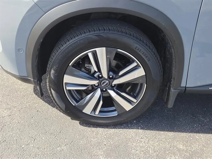 2023 Nissan Rogue Platinum AWD photo 1