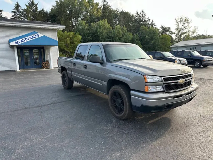 2007 Chevrolet Silverado 1500 LS photo 1