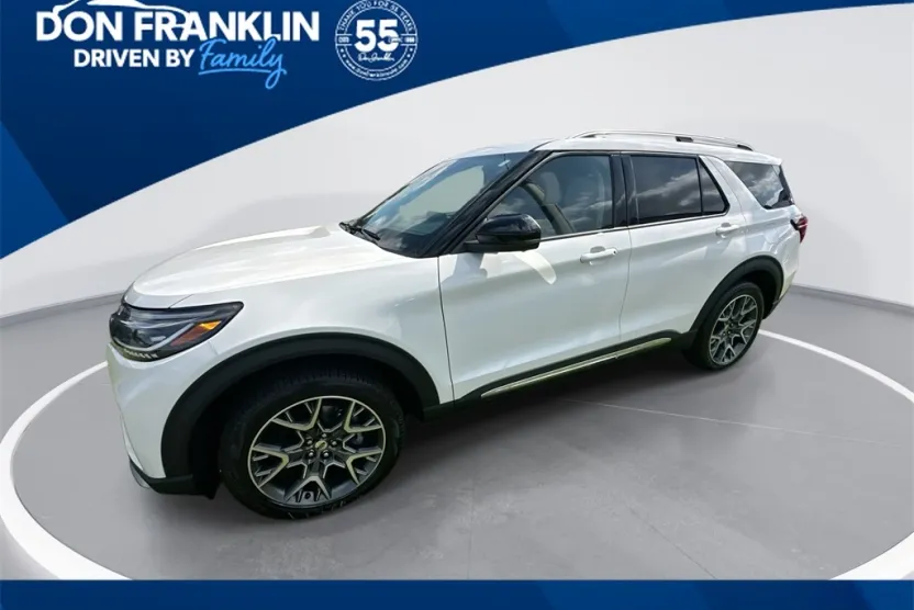 2025 Ford Explorer Platinum photo 1