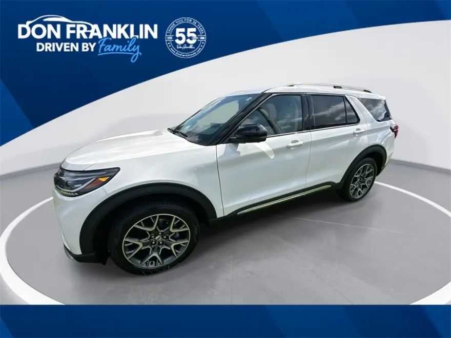 2025 Ford Explorer Platinum photo 1