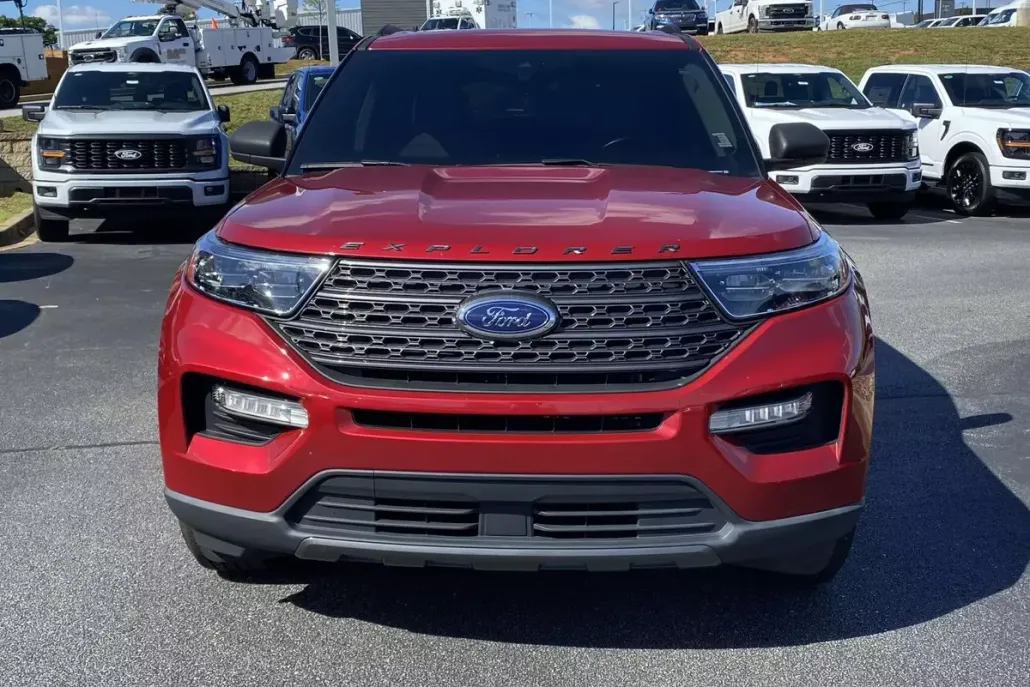 2021 Ford Explorer XLT photo 1