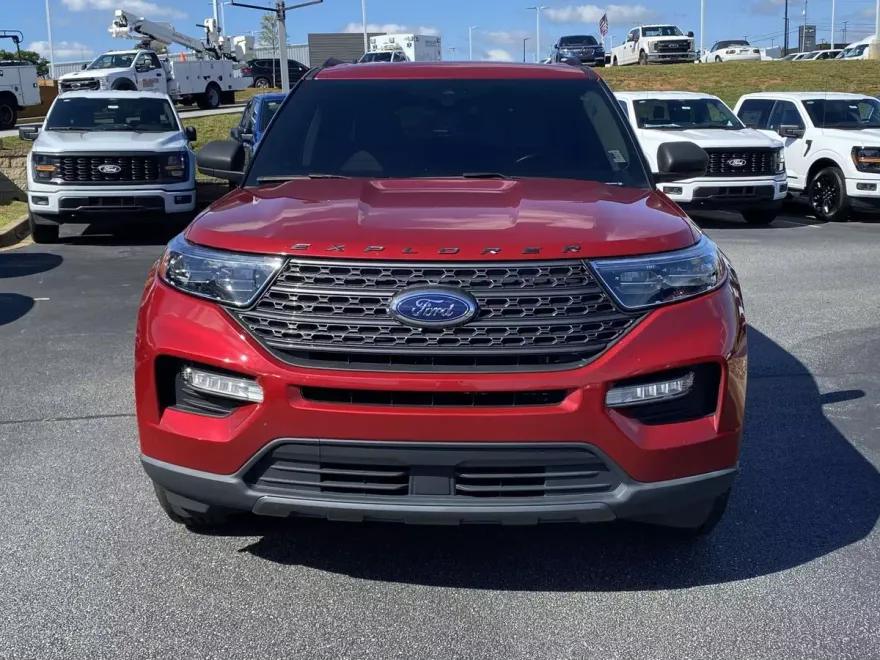 2021 Ford Explorer XLT photo 1