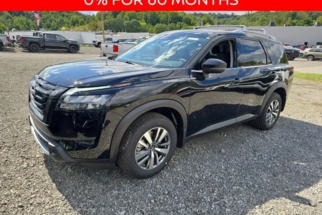 2025 Nissan Pathfinder SL photo 1