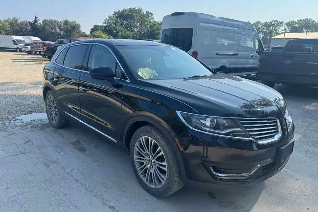 2017 Lincoln MKX Reserve photo 1