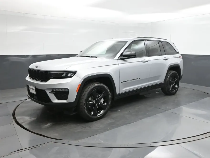 2025 Jeep Grand Cherokee Limited photo 1