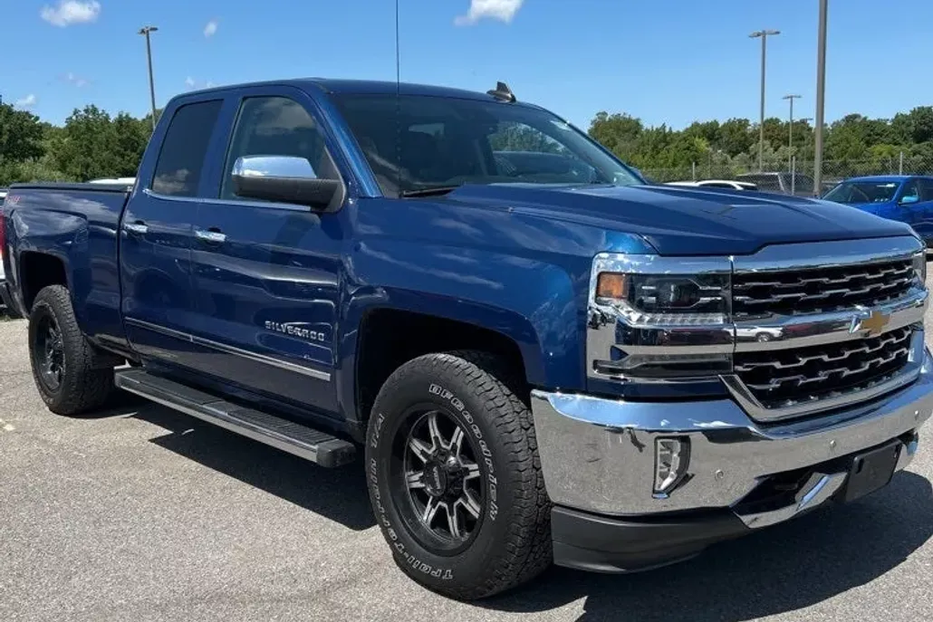 2018 Chevrolet Silverado 1500 LTZ photo 1