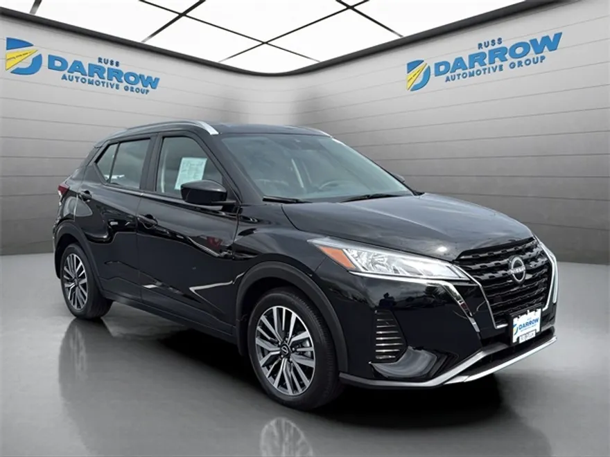 2023 Nissan Kicks SV photo 1