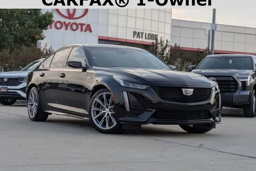 2024 Cadillac CT5 V photo 1
