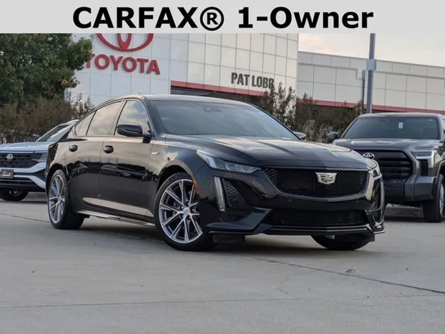 2024 Cadillac CT5 V photo 1