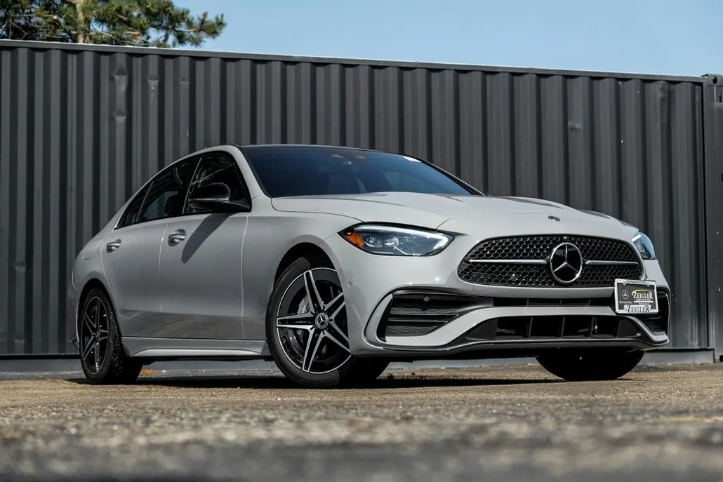 2025 Mercedes Benz C 300 4MATIC photo 1