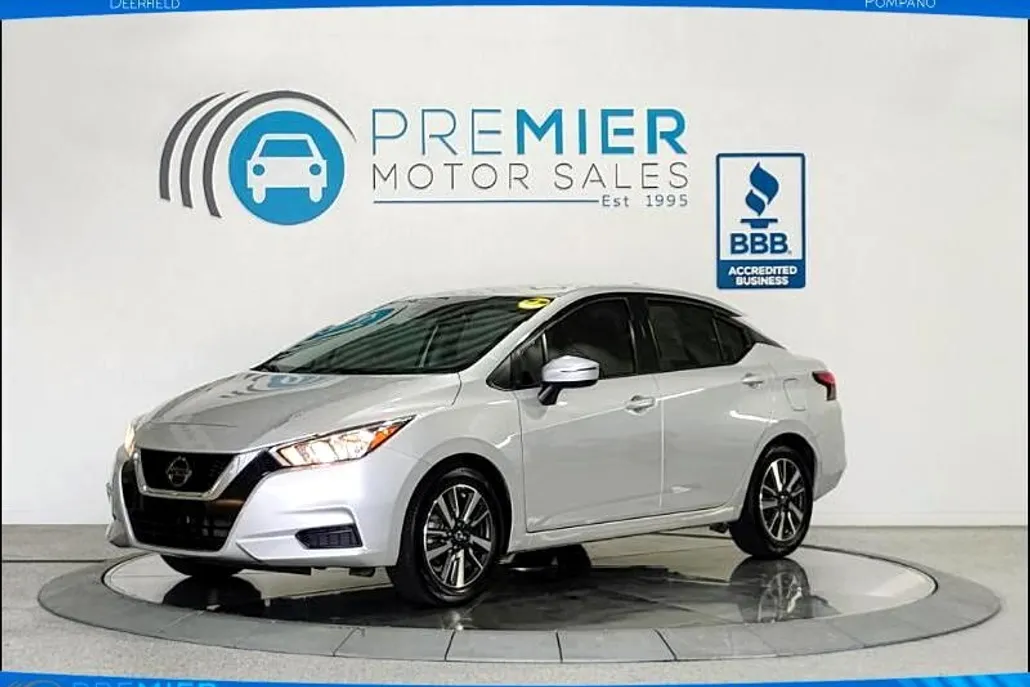 2021 Nissan Versa SV photo 1