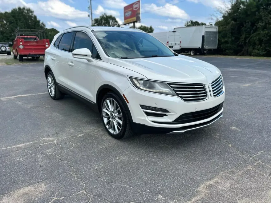 2015 Lincoln MKC Base photo 1