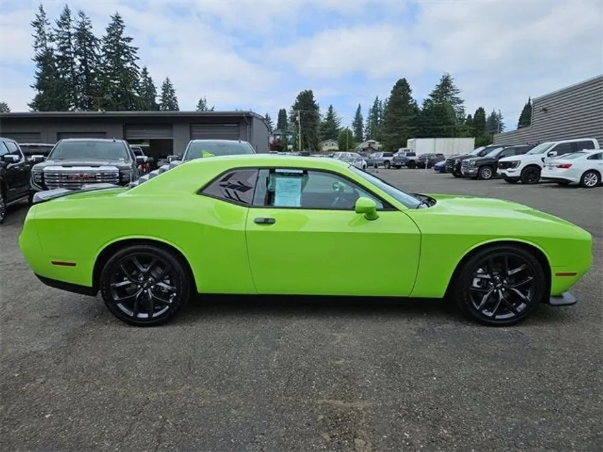 2023 Dodge Challenger R/T photo 1
