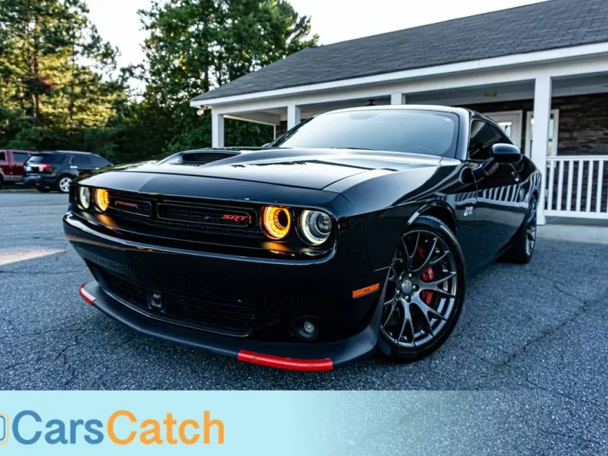 2017 Dodge Challenger SRT8 photo 1
