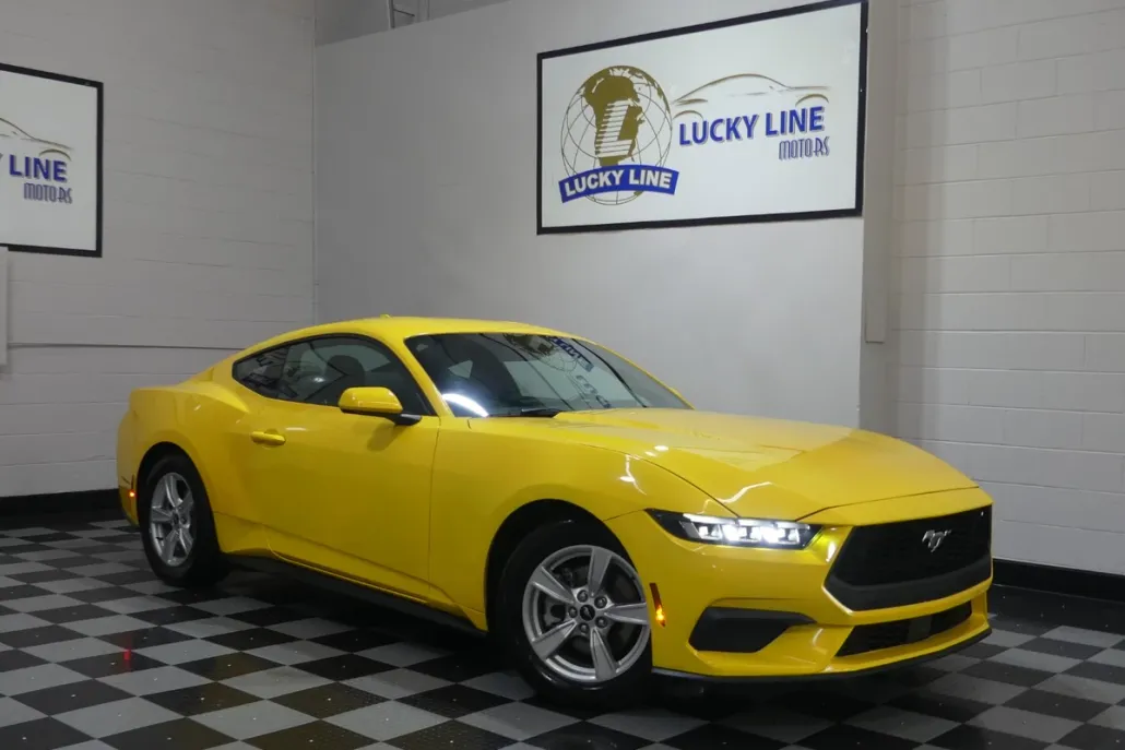 2024 Ford Mustang EcoBoost photo 1