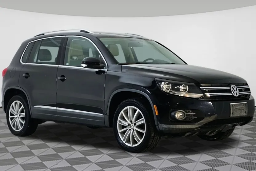 2012 Volkswagen Tiguan SE photo 1