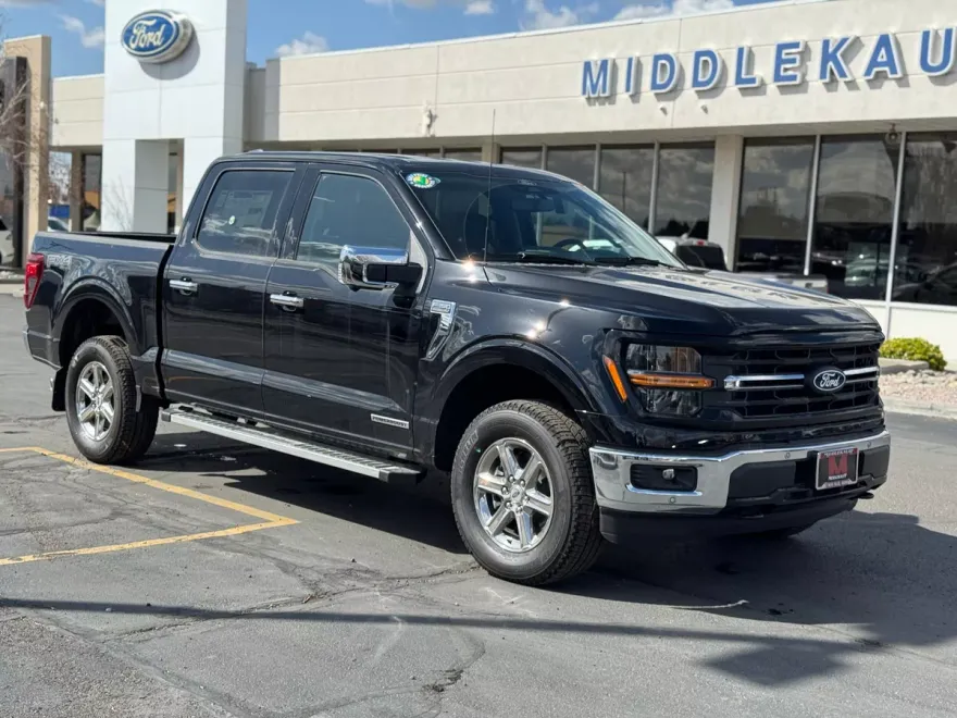 2025 Ford F-150 XLT photo 1