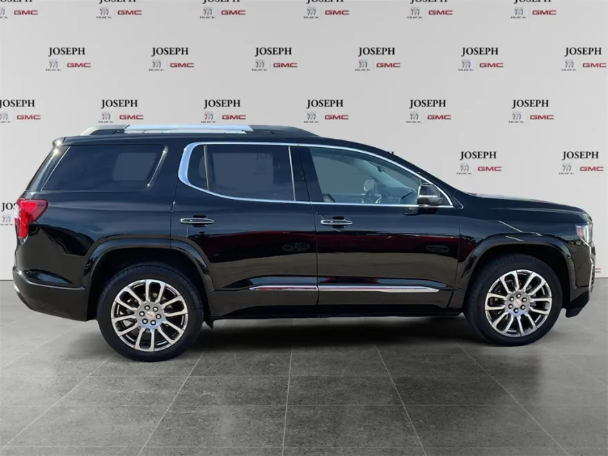 2023 Gmc Acadia Denali photo 1