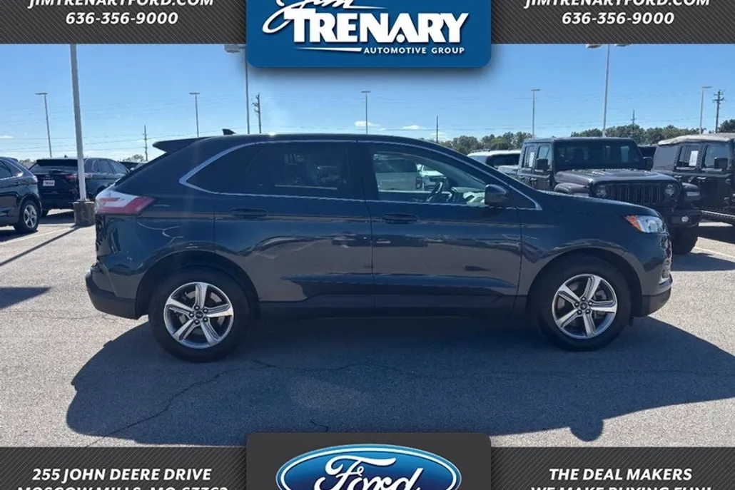 2022 Ford Edge SEL photo 1