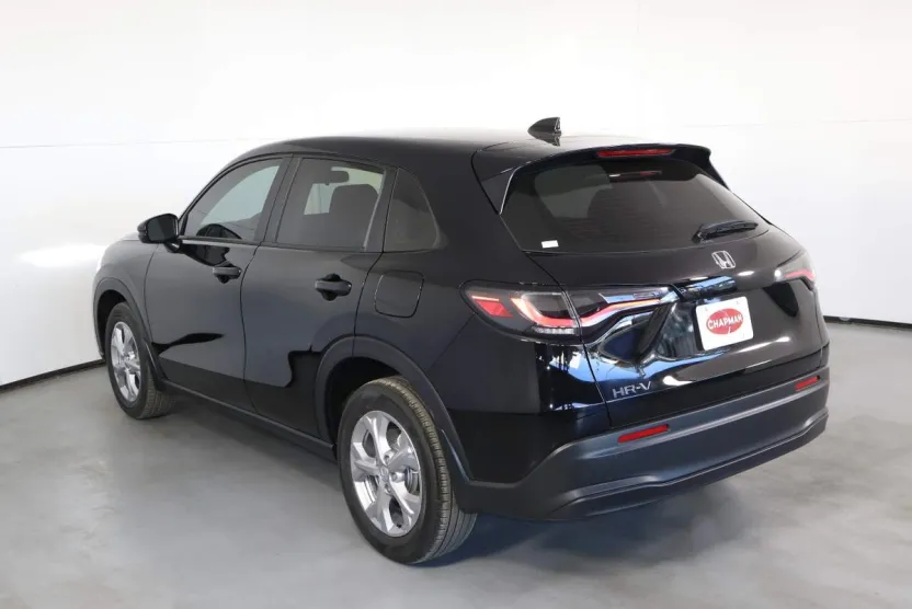2025 Honda HR-V LX photo 1