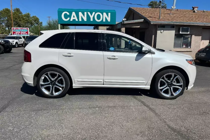 2013 Ford Edge Sport photo 1