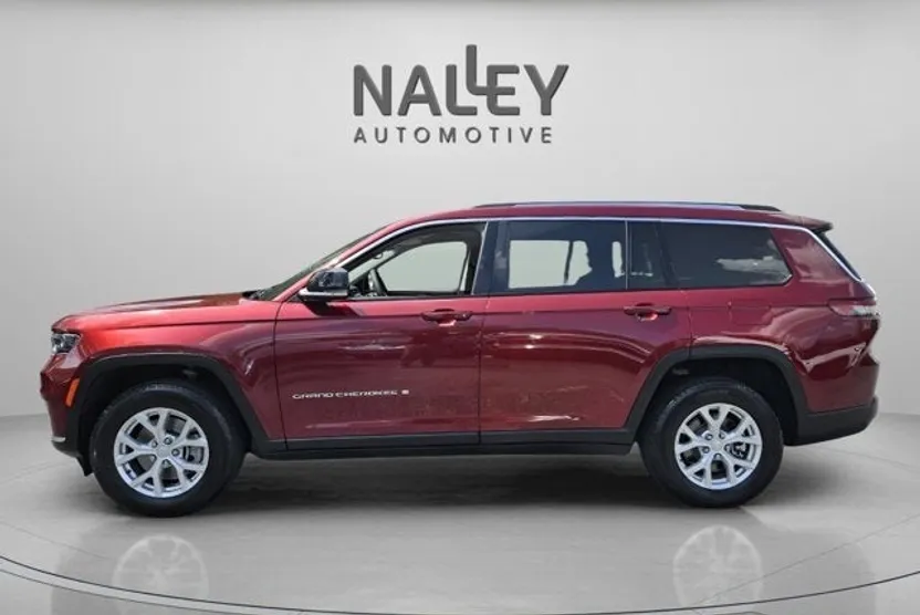 2023 Jeep Grand Cherokee Limited photo 1
