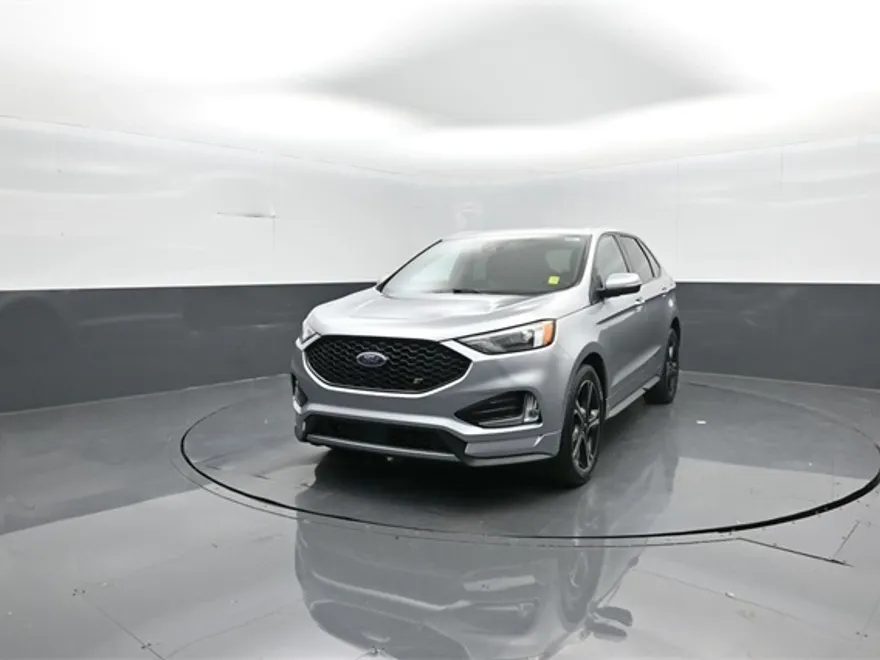 2020 Ford Edge ST photo 1
