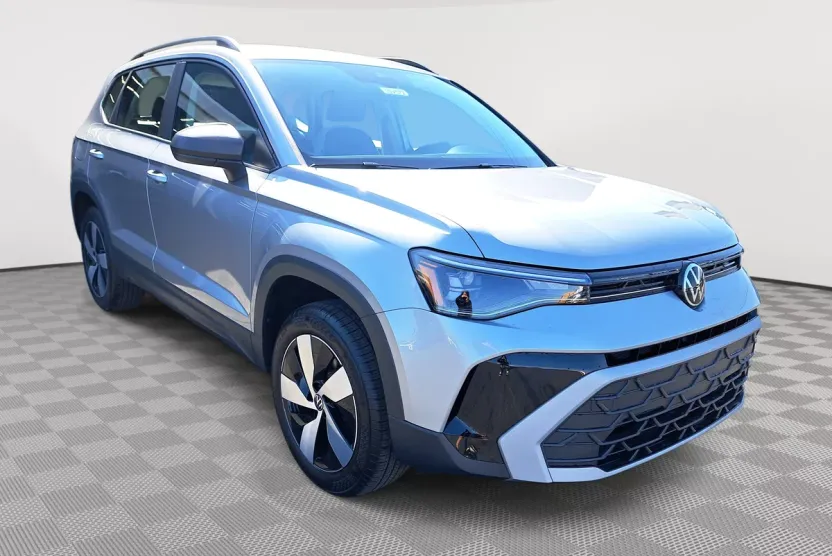 2025 Volkswagen Taos S photo 1