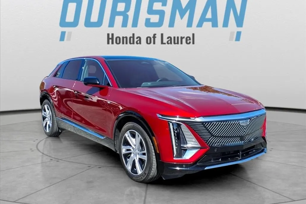 2024 Cadillac Lyriq Tech photo 1